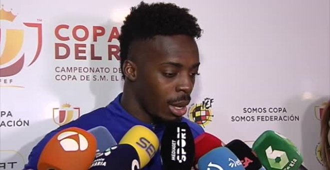 Iñaki Williams, muy emocionado con el apoyo de la grada en Tenerife