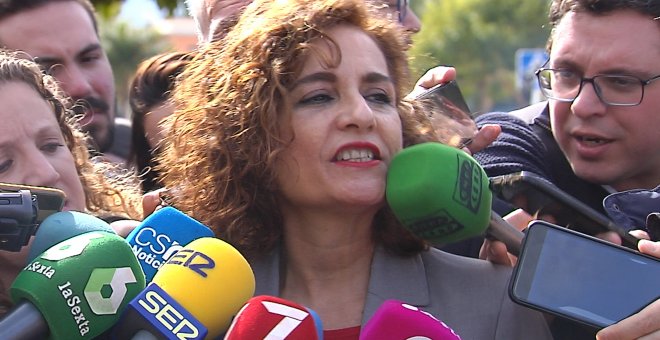 Reprimenda de María Jesús Montero a una vecina de Málaga