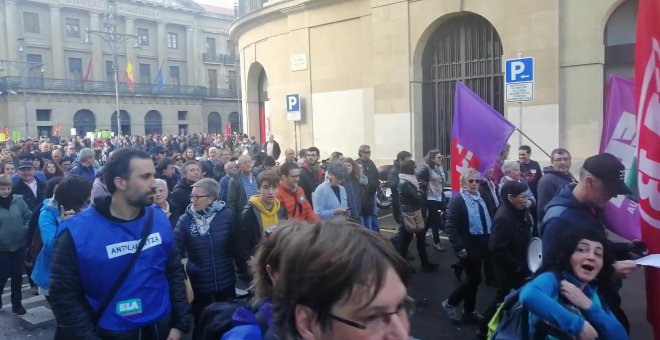 Manifestación en Pamplona en la huelga general convocada por los sindicatos nacionalistas