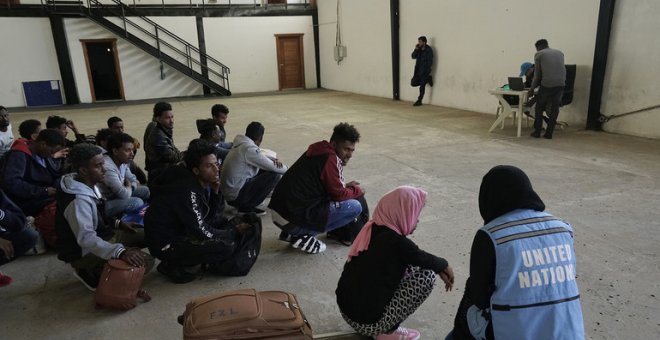Acnur abandona un centro de evacuación de refugiados en Libia por miedo a los bombardeos