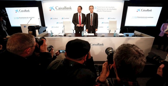 Caixabank dice que no le interesan las "distracciones" sobre fusiones bancarias
