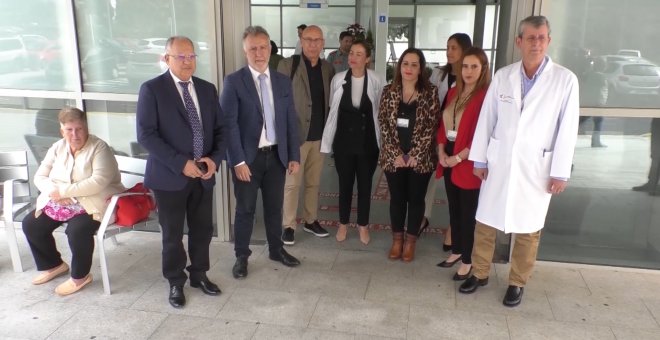 Presidente de Canarias visita hospital donde permanece ingresado paciente con coronavirus