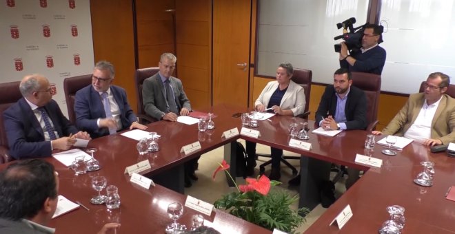 Presidente de Canarias se reúne con los alcaldes de la isla
