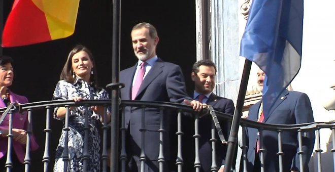 Écija se vuelca con Felipe VI y Letizia en la primera visita real al municipio