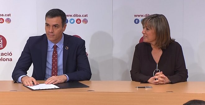 Pedro Sánchez y Núria Marín firman un acuerdo Gobierno