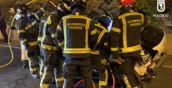 Fallece una mujer de 38 años en Madrid al precipitarse su vehículo desde una altura de 8 metros
