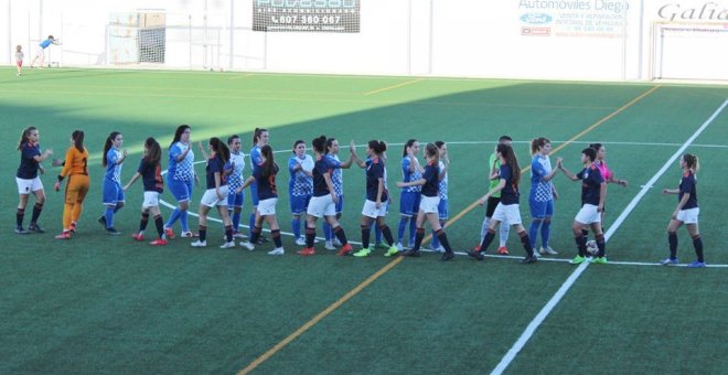 Un club de fútbol femenino denuncia los insultos machistas de un árbitro: "Las mujeres no tendríais que jugar a esto"