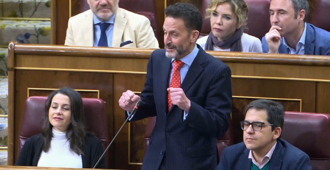 Cs recrimina a Ábalos que este niegue a una comisión de investigación