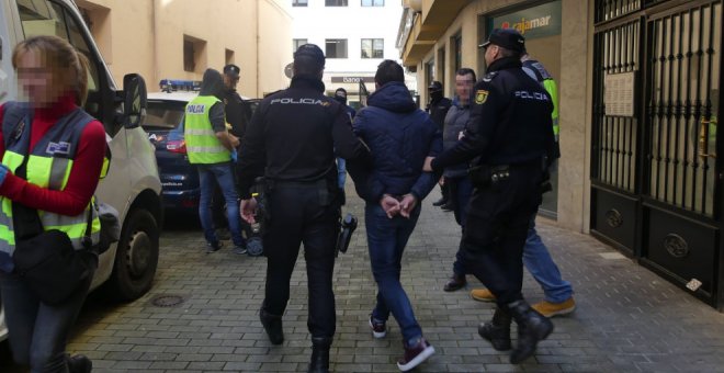 Detenidos tres hombres tras localizar dos plantaciones de marihuana en pisos del centro de Santander