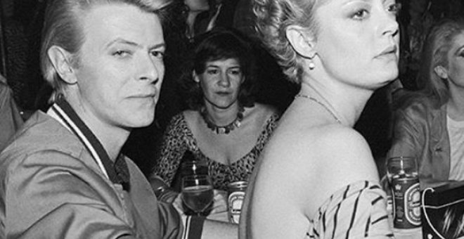 ¿Reconoces a la actriz que está junto a David Bowie? La foto es de 1983