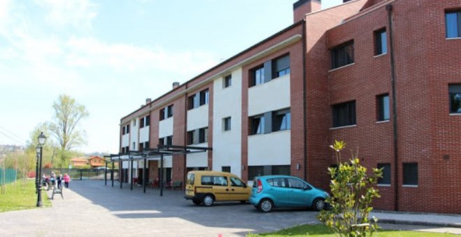 Muere una anciana y tres personas más resultan heridas por un escape de gas en la residencia de ancianos de Puente Arce