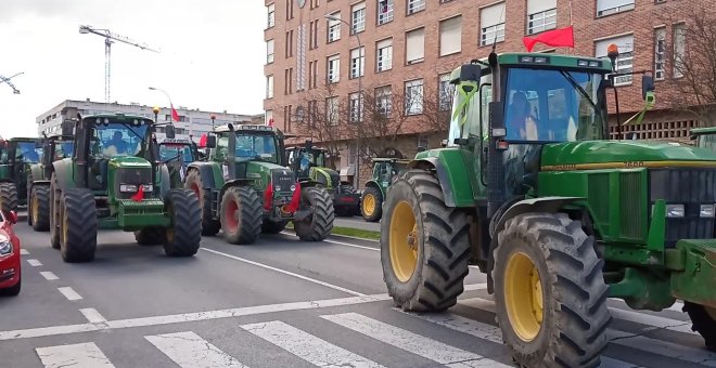 'Tractorada' en Pamplona para defender el sector