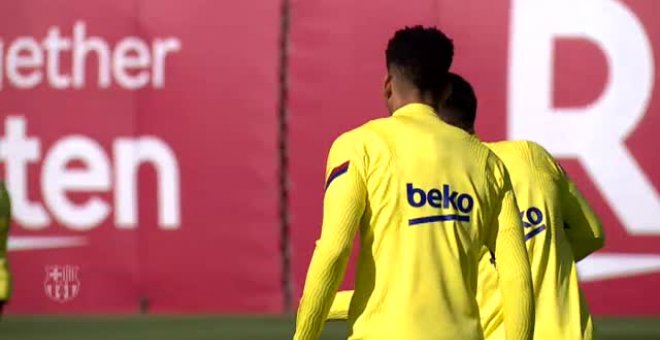 El Barça entrena e intenta abstraerse de las polémicas de la directiva