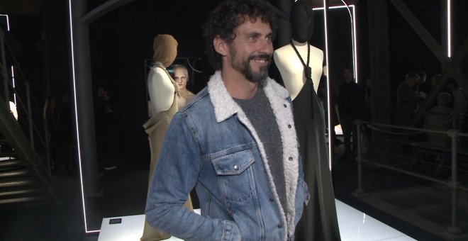 Paco León se muestra satisfecho del videoclip hecho con Dora Postigo
