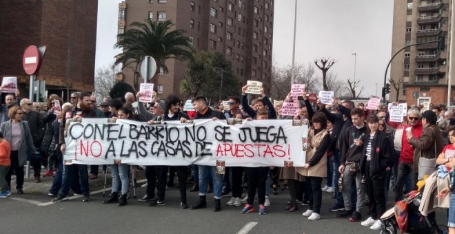 Vecinos de Santander dicen 'no' a la apertura de las casas de apuestas que amenazan sus barrios y están dispuestos a "llegar hasta el final"