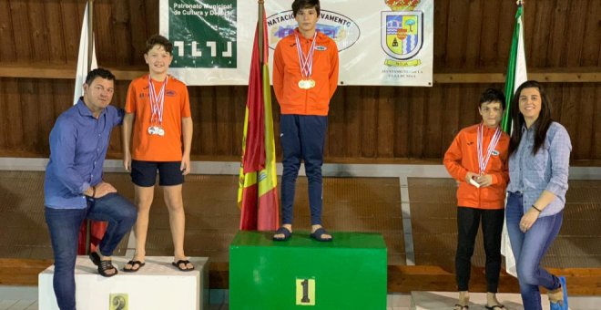 El Club Noja Playa Dorada se proclama campeón regional de natación con aletas