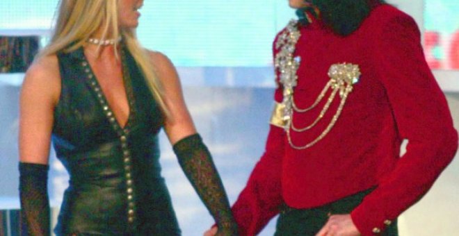 El día que Britney Spears enamoró a Michael Jackson (sobre el escenario)