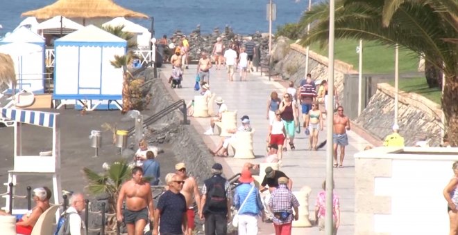 Los turistas en Canarias olvidan el coronavirus