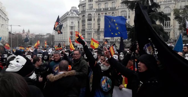 Manifestación por la equiparación salarial frente al Congreso