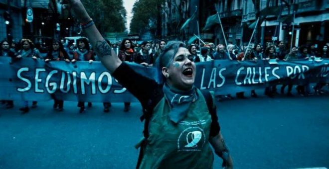 La 'Ola Verde' por el derecho al aborto en Argentina llega a España