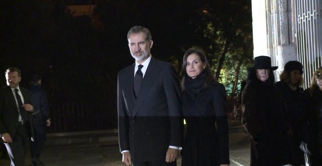 Los Reyes Felipe y Letizia presiden el último adiós a Plácido Arango