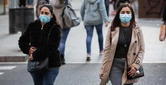 La Comunidad de Madrid aconseja a los alumnos evitar el transporte público en hora punta ante el coronavirus