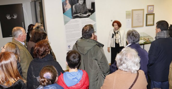 Inaugurada la muestra "Concha Espina, 150 años de una pionera en el mundo literario"
