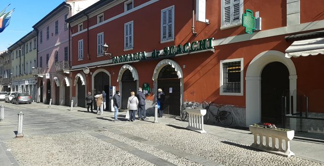 Italia cierra todos los comercios excepto farmacias y supermercados