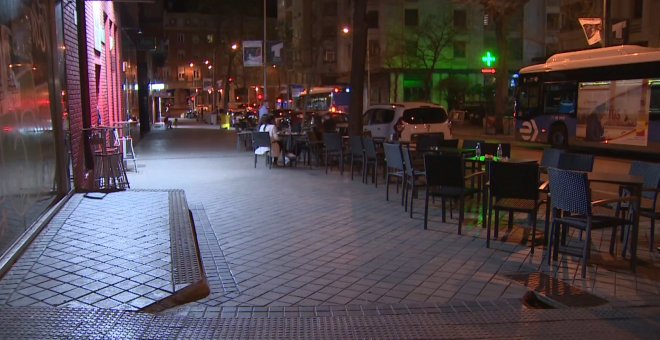 Restaurantes y bares en Madrid, vacíos a escasas horas de su cierre