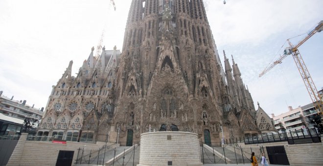 La Generalitat expedientará a la Iglesia por el funeral de las víctimas de la pandemia celebrado en la Sagrada Familia