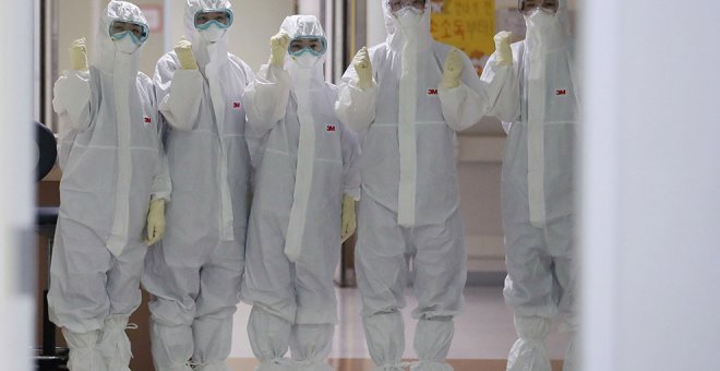 Los enfermeros denuncian "graves deficiencias" en la actuación frente a la pandemia
