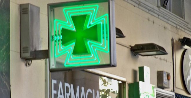 La Consejería de Sanidad elimina la necesidad de hoja de tratamiento para retirar medicamentos con receta electrónica