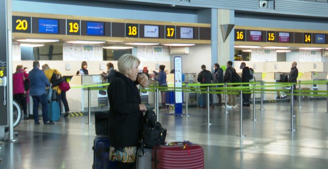 Turistas en València vuelan de vuelta a casa por "miedo" al Covid-19