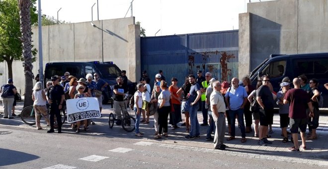 Interior sigue sin entregar los informes sobre el joven marroquí que se suicidó en el CIE de València