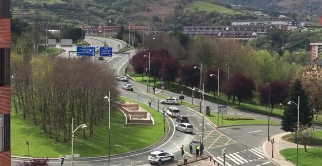 La Ertzaintza controla los deplazamientos en las entradas de Bilbao