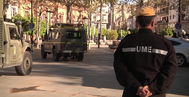 La UME continúa las labores de desinfección en los hospitales de Sevilla