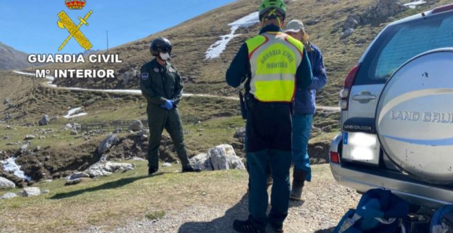 Denunciado un hombre por acampar con su coche en Picos de Europa durante el estado de alarma