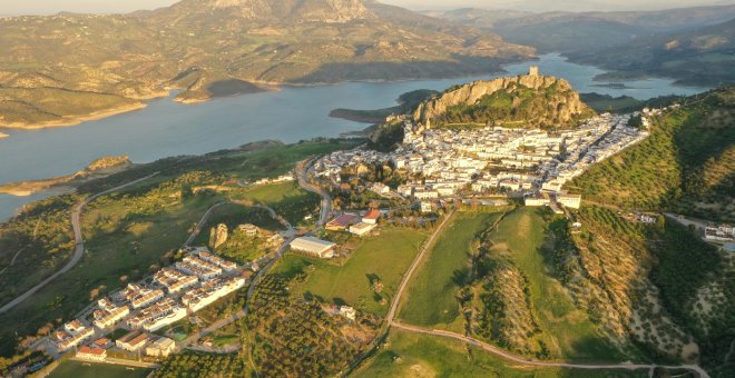 Zahara de la Sierra, el pueblo gaditano que resiste "aislado y feliz" sin ningún caso de coronavirus