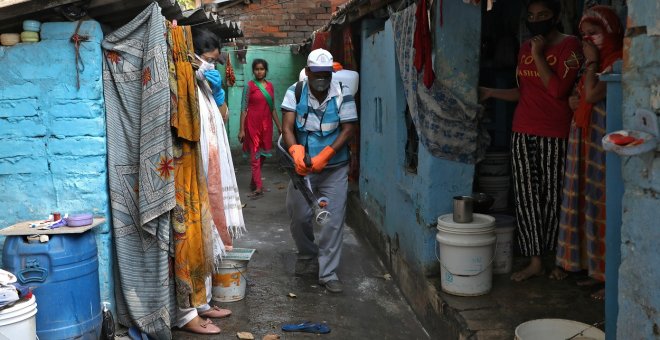 Punto y seguido - El virus covid19+Modi organiza una catastrofe social en la India