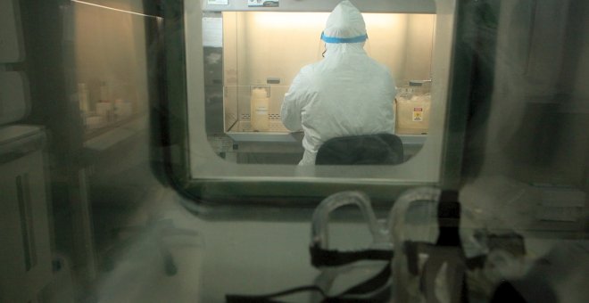 La presión de los sindicatos tumba el ERTE en el laboratorio de un hospital de Dénia en plena emergencia sanitaria