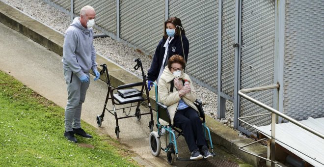 Sanidad reparte 200.000 mascarillas quirúrgicas entre los centros sanitarios de Cantabria