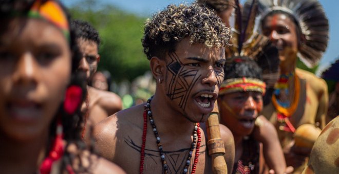 Suramérica y su reto civilizatorio del siglo: proteger de la covid-19 a los pueblos originarios de la Amazonia