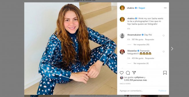 Shakira posa con su mejor cara para su fotógrafo favorito