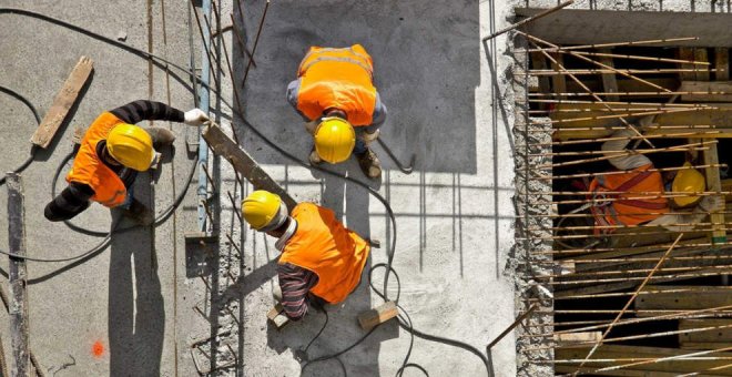 El Gobierno suspende las obras en los edificios en los que haya personas ajenas a la construcción