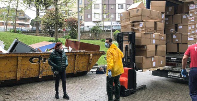 Cantabria recibe 670.000 mascarillas, 30.000 batas y 500 buzos más para pacientes y profesionales sanitarios