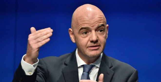 La FIFA confirma que no se pueden ampliar los contratos, pero tiene plan B
