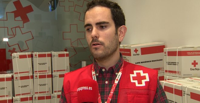 Cruz Roja entrega más de 30 kits de comida al día en la zona de Alcobendas