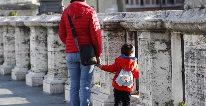 Expertos en infancia creen que es necesario aliviar ya las medidas de confinamiento a menores