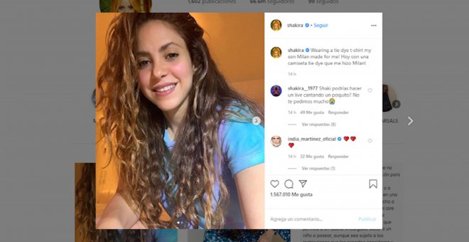Shakira luce una camiseta hecha por su diseñador favorito