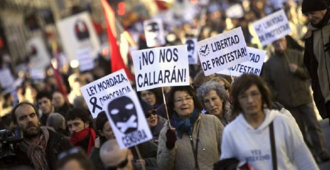 El Congreso afronta su tercer intento para derogar la ley mordaza tras más de cinco años en vigor